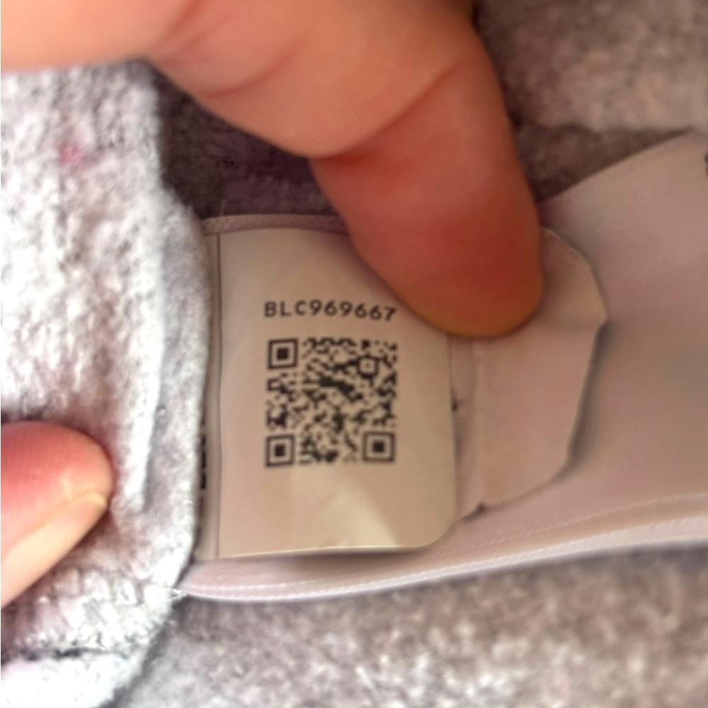 The North Face Boy’s 10-12yo Gray Hoodie w “Never Stop Exploring” Camo Graphic - Picture 9 of 17
